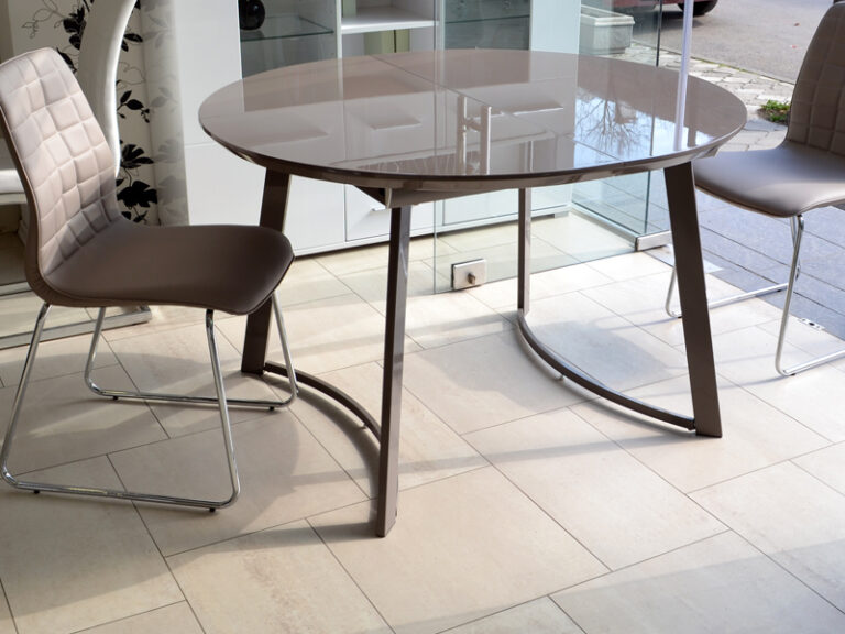 Как да изберете кухненска маса?