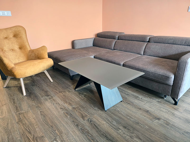 обзавеждане на хол от мебели platan