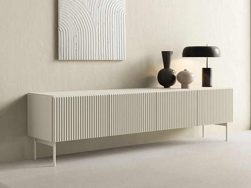 голям тв шкаф с три врати muti e las