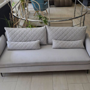 намалено канапе lecce